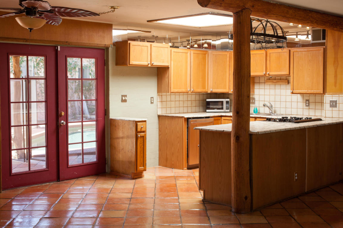1333 E Becker Ln, Phoenix, AZ 85020 photo 4