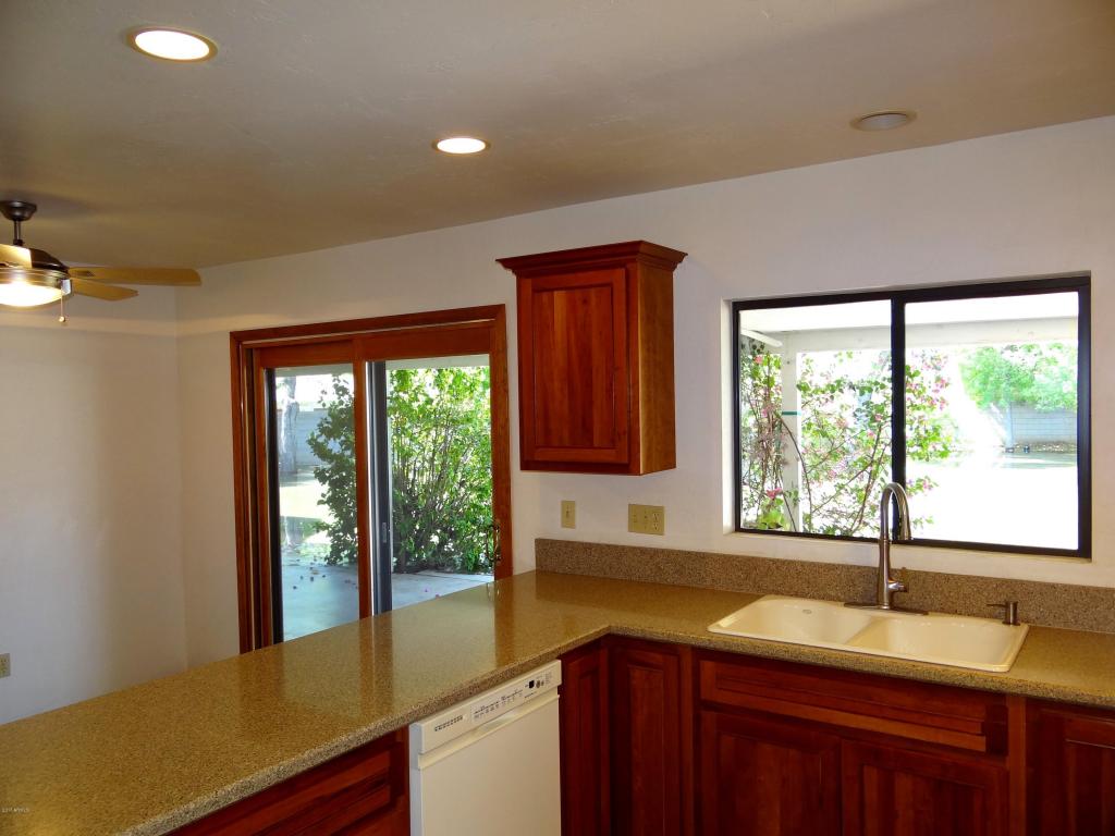 1321 E San Miguel Ave, Phoenix, AZ 85014 photo 9