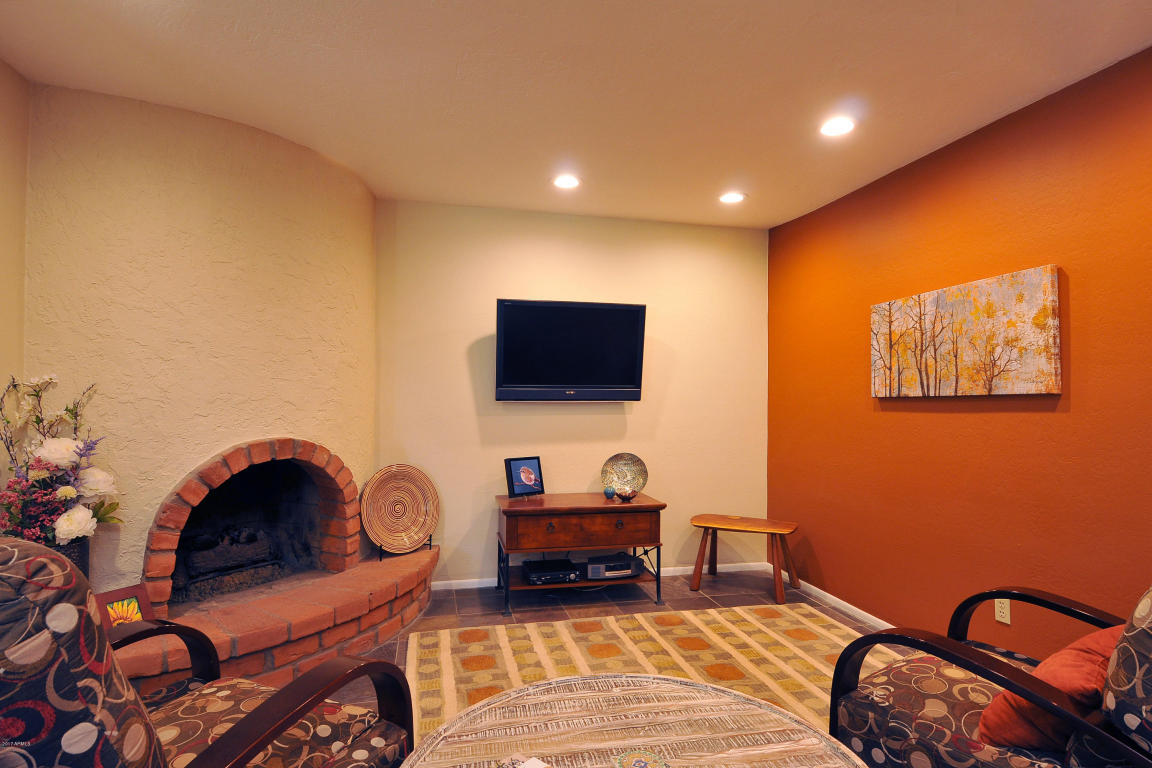 3702 E Garden Dr, Phoenix, AZ 85028 photo 13