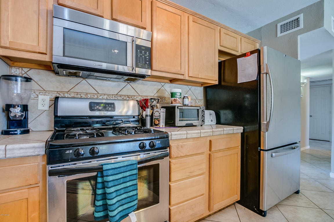 3033 E Windrose Dr, Phoenix, AZ 85032 photo 4