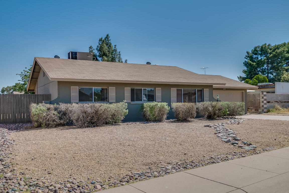 3033 E Windrose Dr, Phoenix, AZ 85032 photo 1