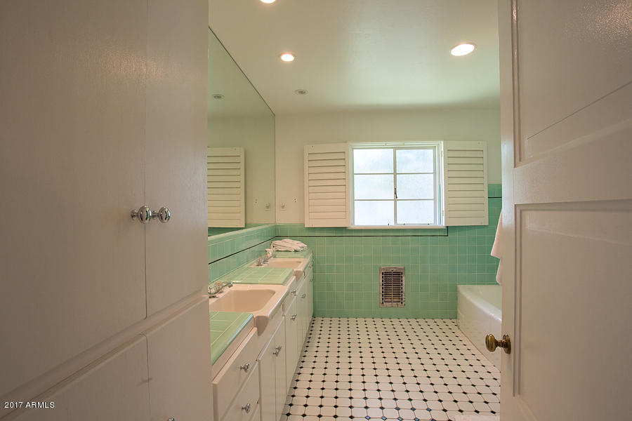 110 W Lawrence Rd, Phoenix, AZ 85013 photo 29