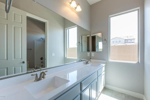 996 E Knightsbridge Way, Gilbert, AZ 85297 photo 17