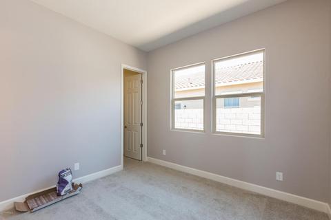 996 E Knightsbridge Way, Gilbert, AZ 85297 photo 18