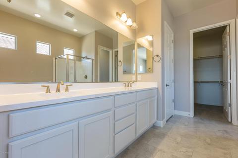 996 E Knightsbridge Way, Gilbert, AZ 85297 photo 13
