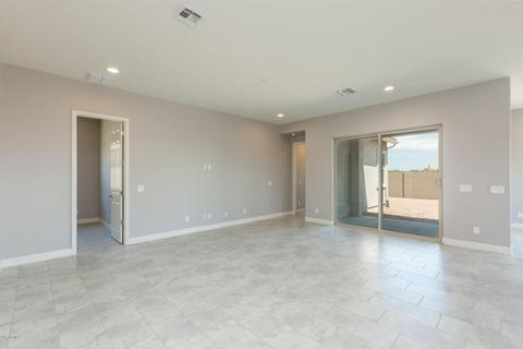 996 E Knightsbridge Way, Gilbert, AZ 85297 photo 5