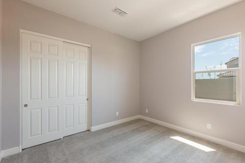 996 E Knightsbridge Way, Gilbert, AZ 85297 photo 16