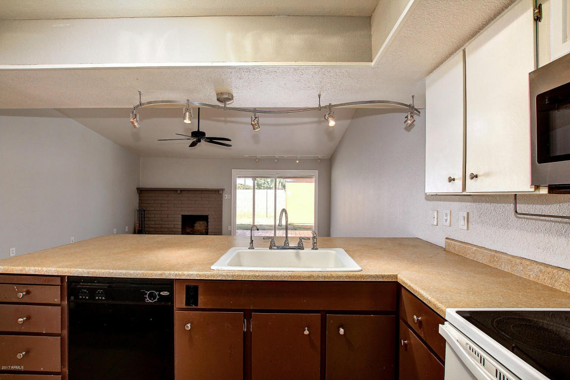 4772 N 65th Dr, Phoenix, AZ 85033 photo 12