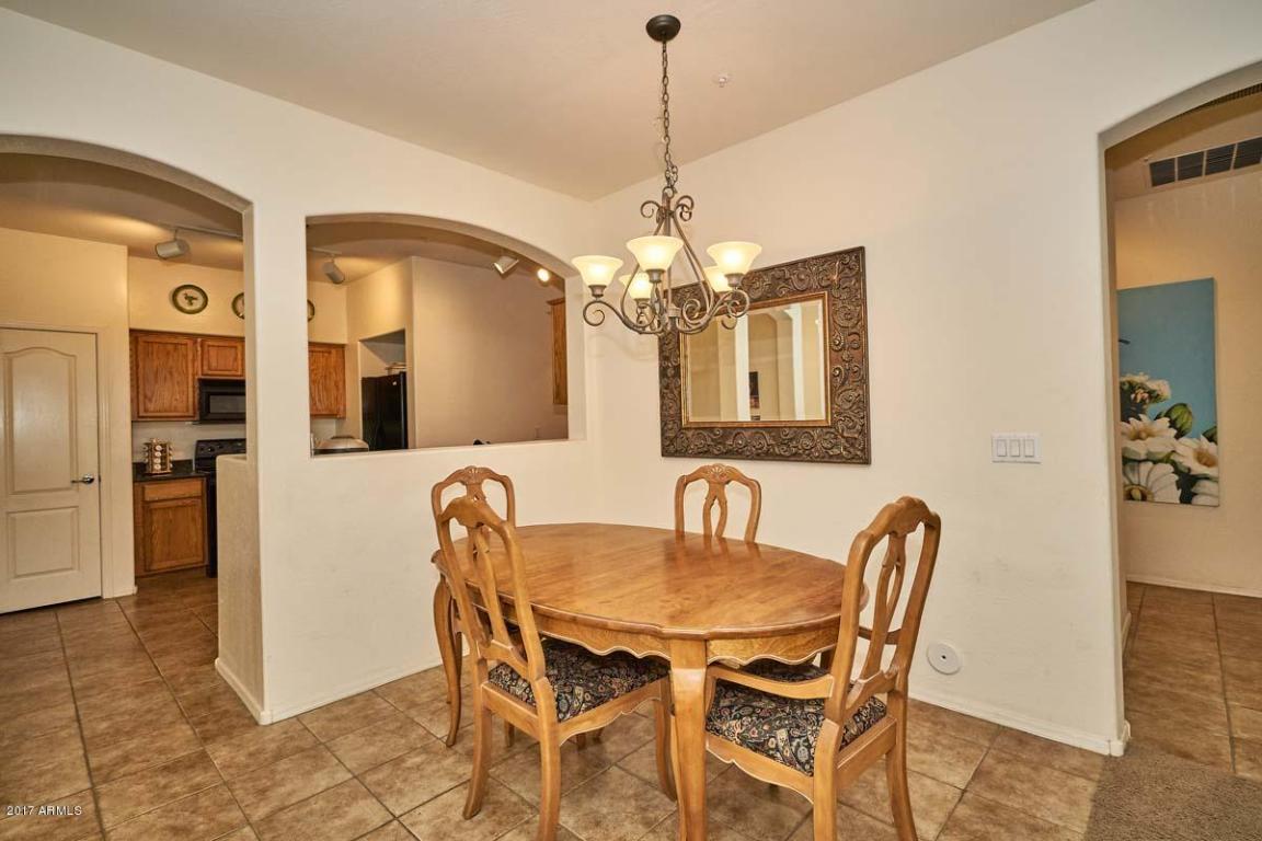 1028 E Cantebria Dr, Gilbert, AZ 85296 photo 3