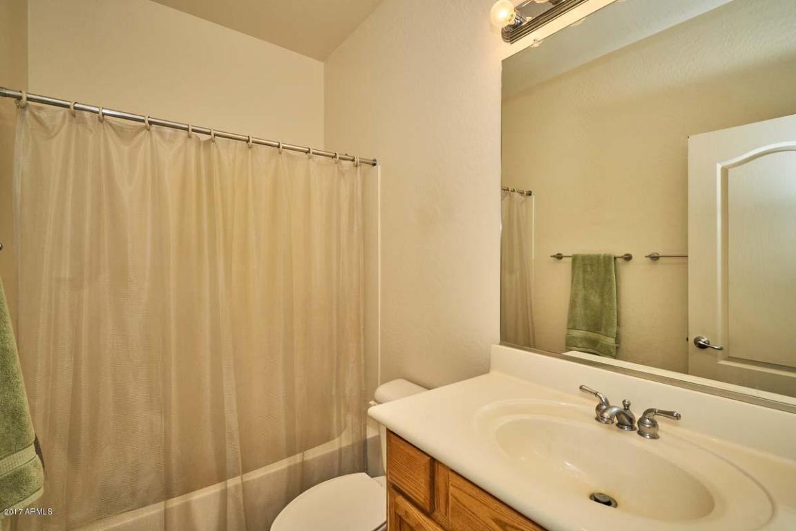 1028 E Cantebria Dr, Gilbert, AZ 85296 photo 9