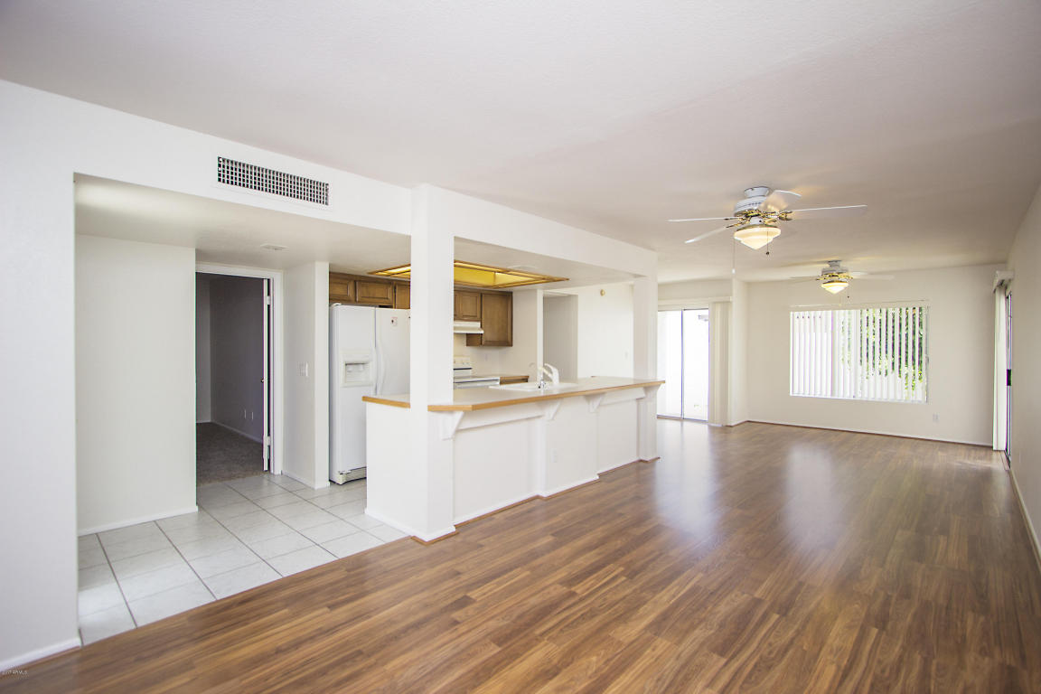 730 E Michelle Dr, Phoenix, AZ 85022 photo 9