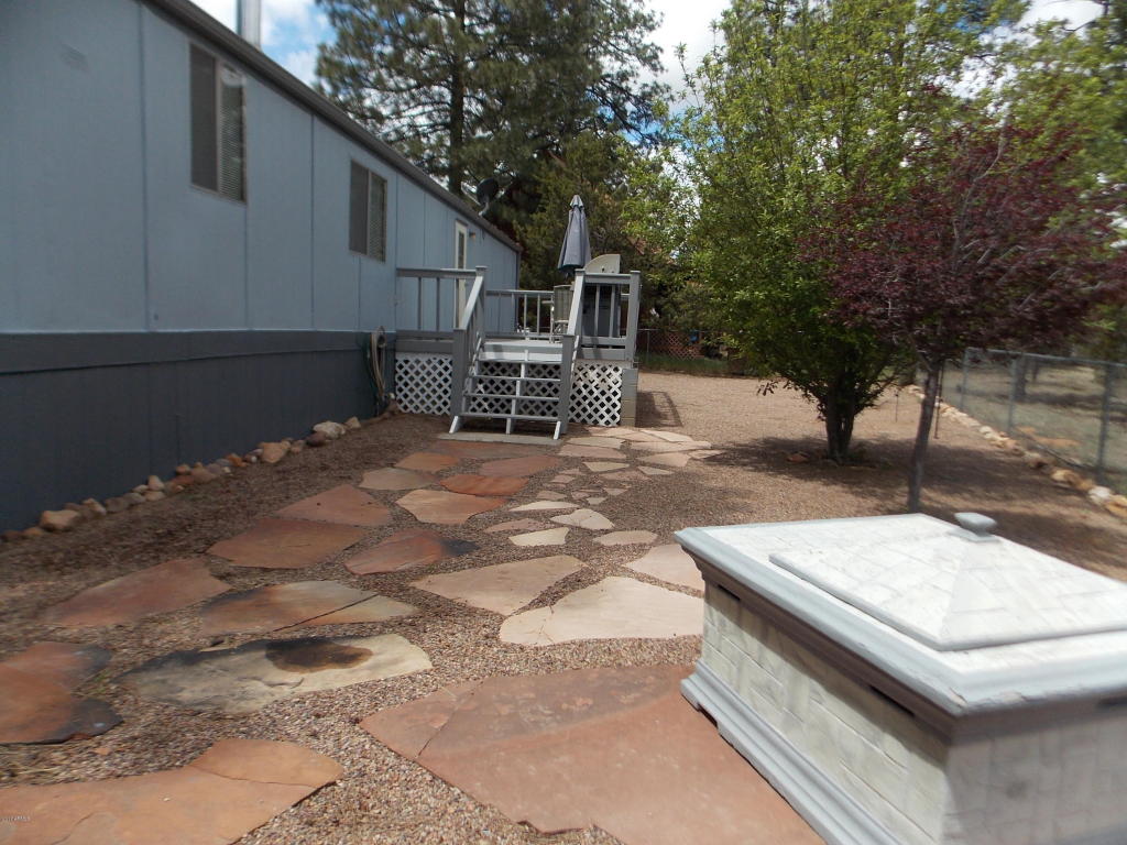 1978 Rustling Pine Dr, Overgaard, AZ 85933 photo 18