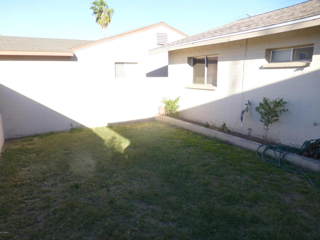 8029 W Earll Dr, Phoenix, AZ 85033 photo 14