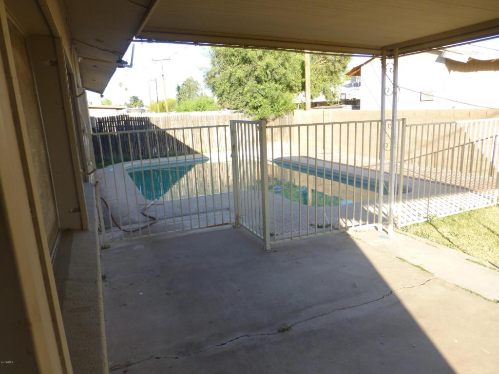 8029 W Earll Dr, Phoenix, AZ 85033 photo 13