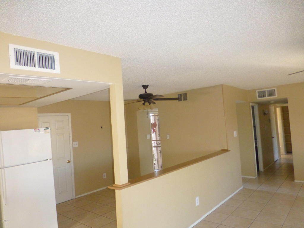 8029 W Earll Dr, Phoenix, AZ 85033 photo 5