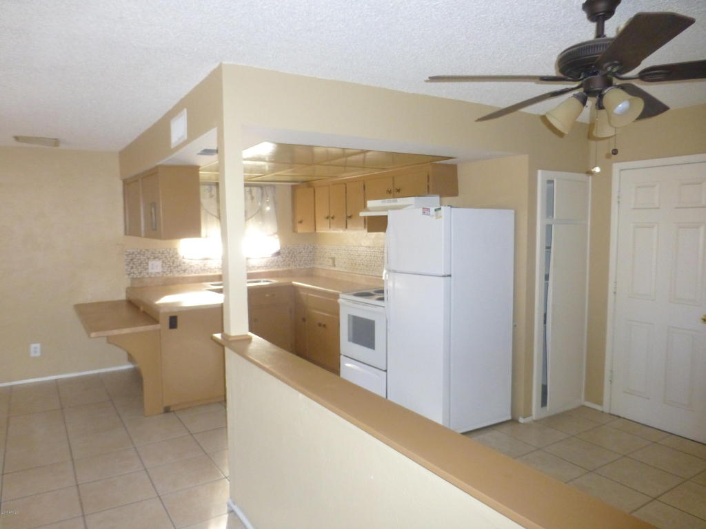 8029 W Earll Dr, Phoenix, AZ 85033 photo 4