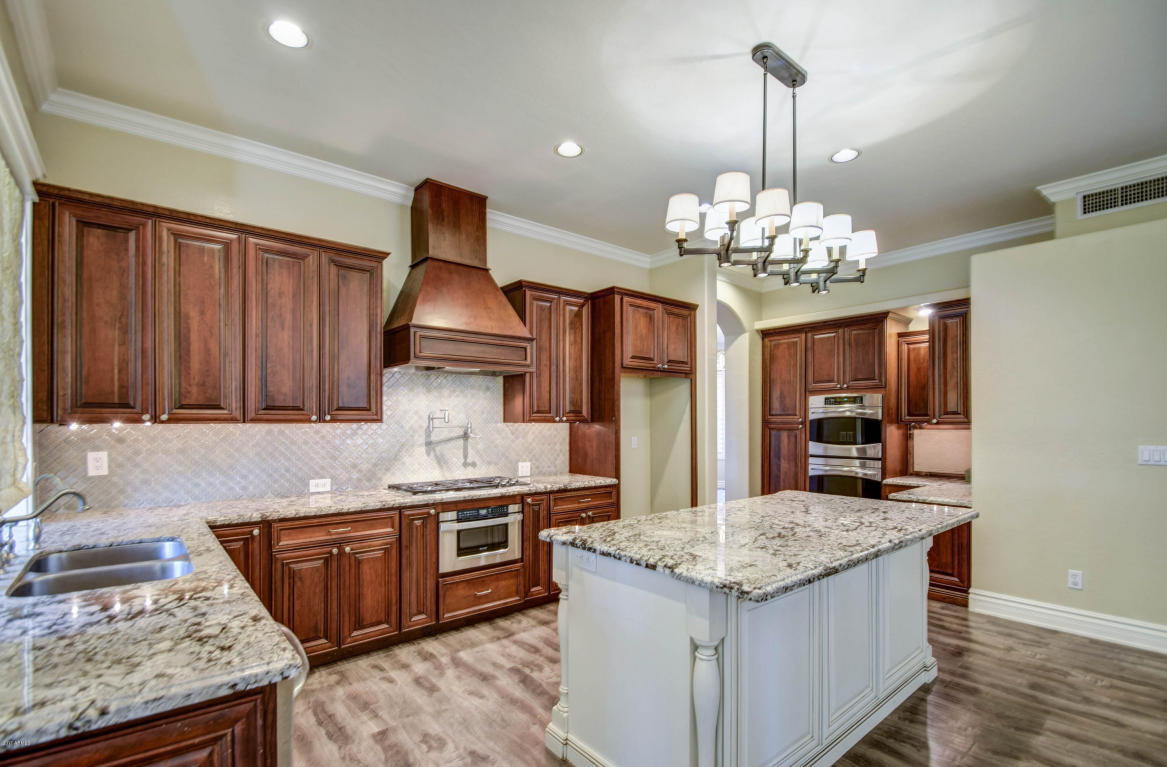1295 W Bruce Ave, Gilbert, AZ 85233 photo 2
