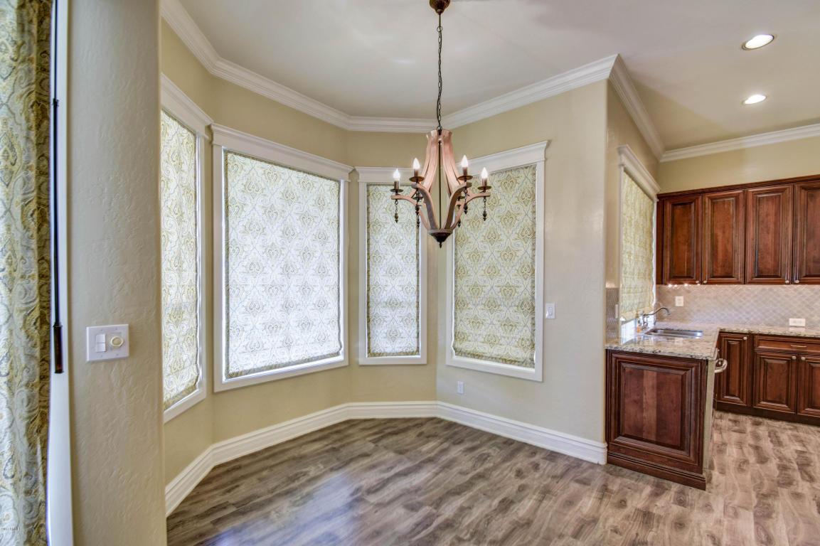 1295 W Bruce Ave, Gilbert, AZ 85233 photo 5