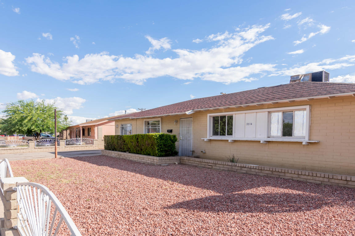 3314 N 39th Dr, Phoenix, AZ 85019 photo 2