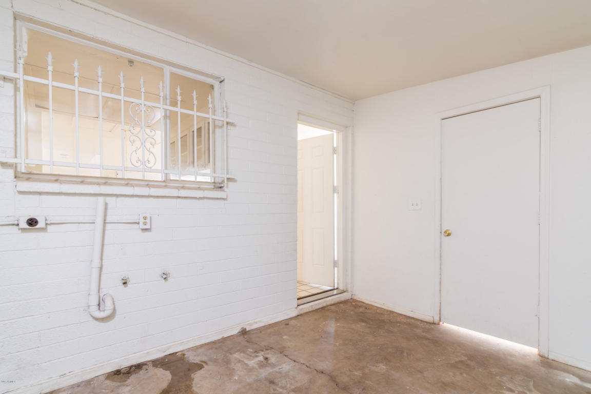 3314 N 39th Dr, Phoenix, AZ 85019 photo 15