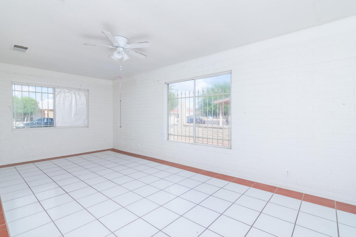 3314 N 39th Dr, Phoenix, AZ 85019 photo 7