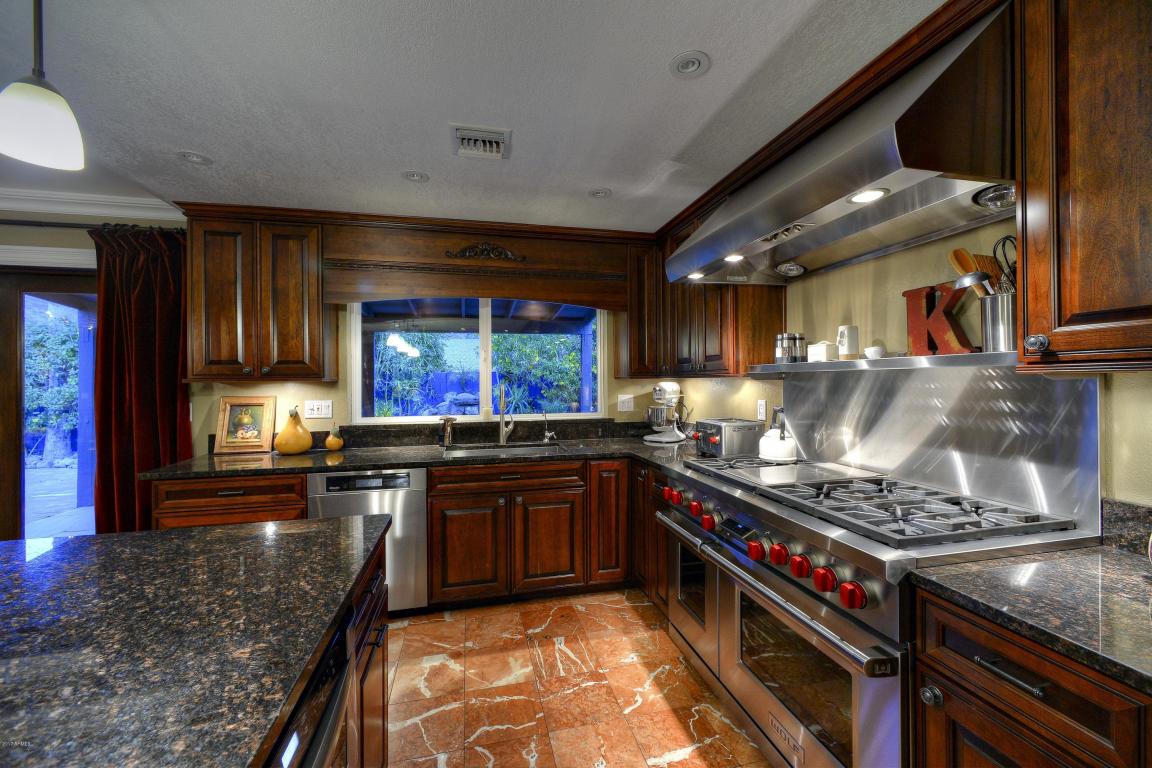 1823 E Harmont Dr, Phoenix, AZ 85020 photo 10