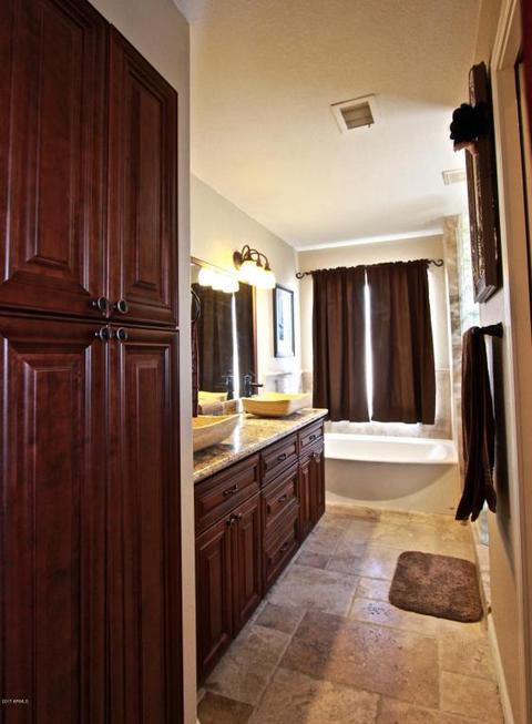 574 W Mesquite St, Gilbert, AZ 85233 photo 4