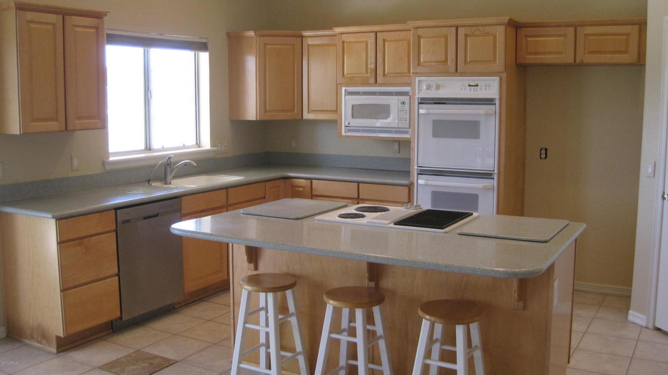 634 N Falcon Dr, Gilbert, AZ 85234 photo 12