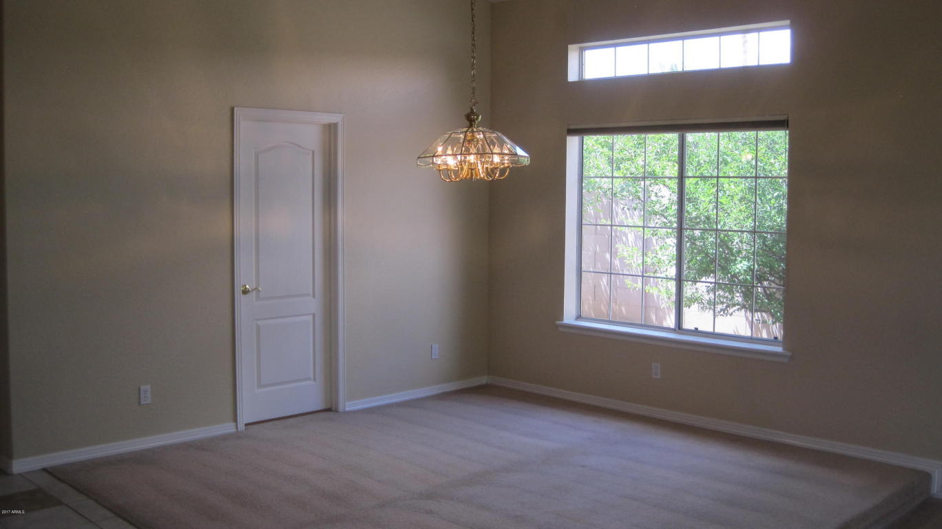 634 N Falcon Dr, Gilbert, AZ 85234 photo 9