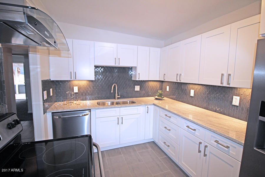 1539 E Hatcher Rd, Phoenix, AZ 85020 photo 5