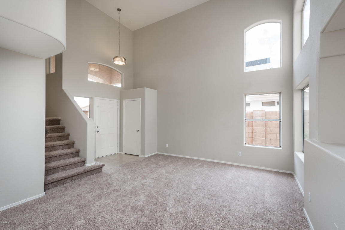 3926 E Morrow Dr, Phoenix, AZ 85050 photo 2