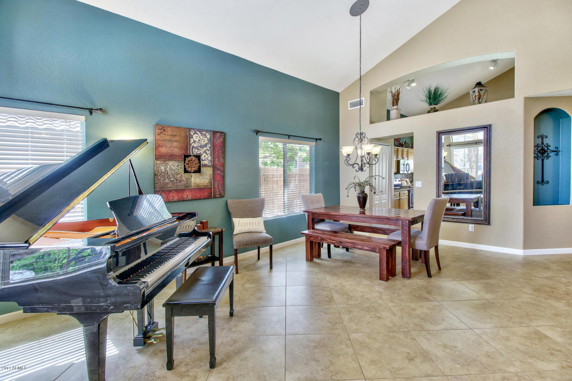 854 W Windhaven Ave, Gilbert, AZ 85233 photo 6