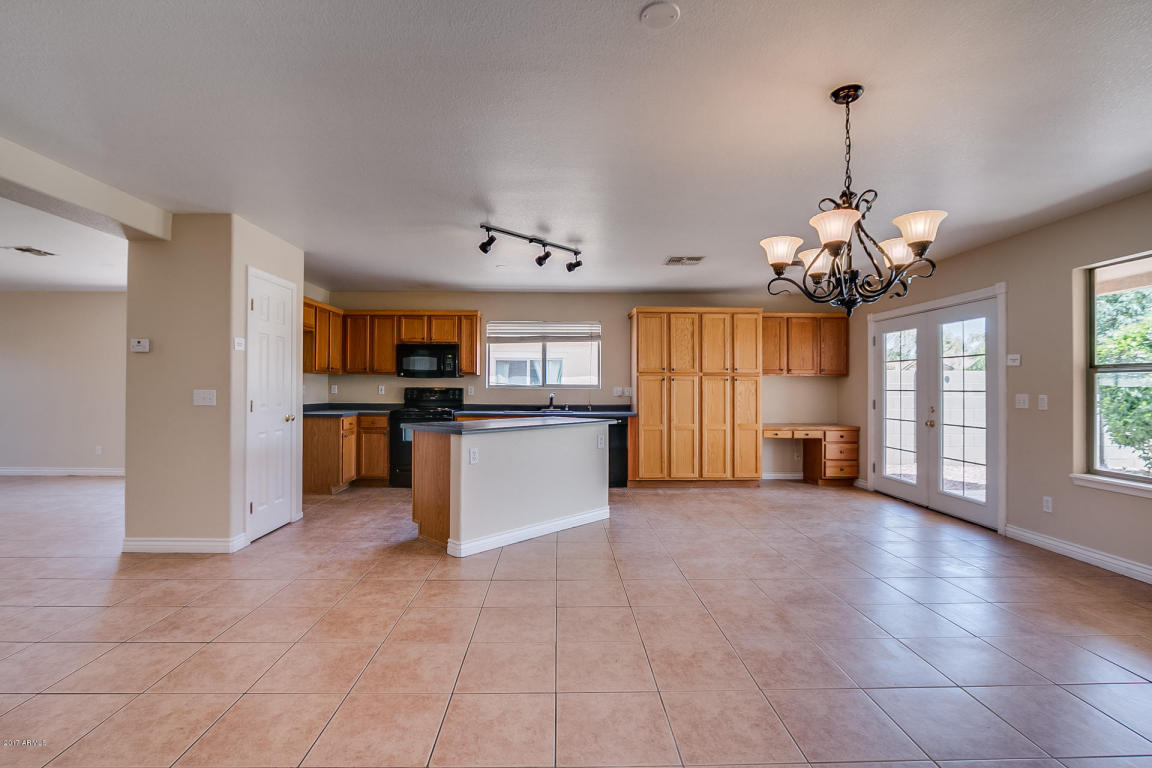 8433 E Meseto Cir, Mesa, AZ 85209 photo 6