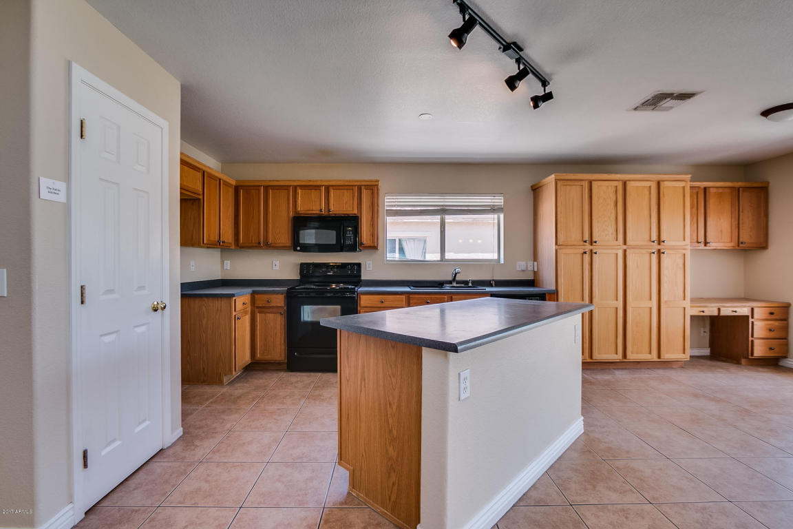 8433 E Meseto Cir, Mesa, AZ 85209 photo 2