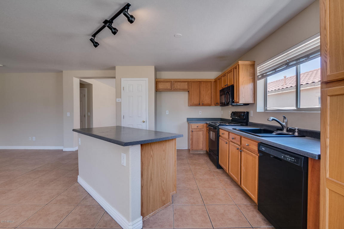 8433 E Meseto Cir, Mesa, AZ 85209 photo 3