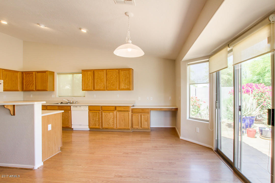 1608 E Beverly Rd, Phoenix, AZ 85042 photo 12