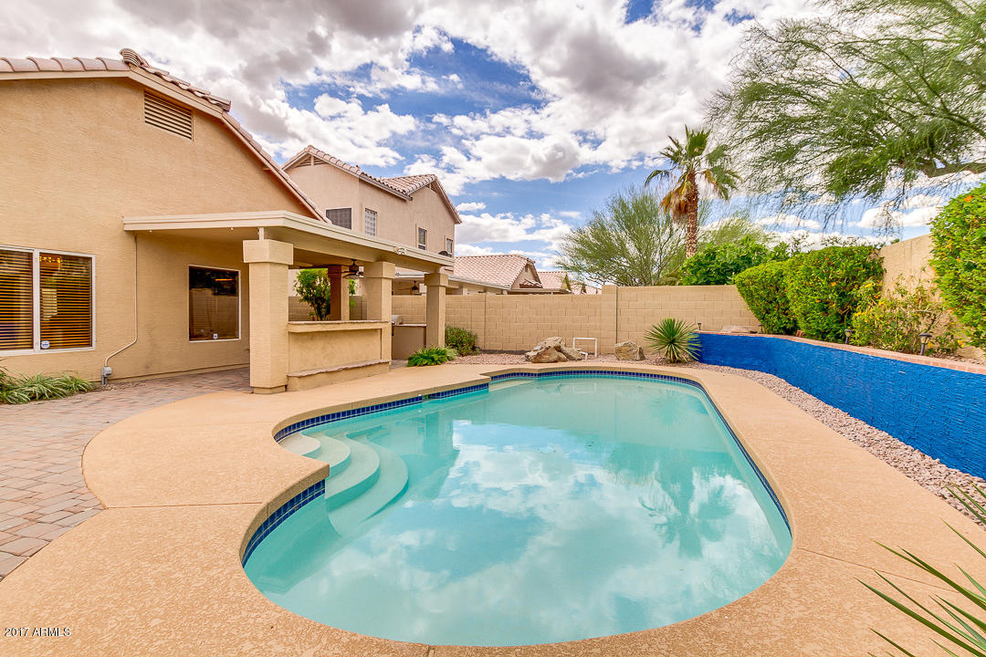 4308 E South Fork Dr, Phoenix, AZ 85044 photo 2