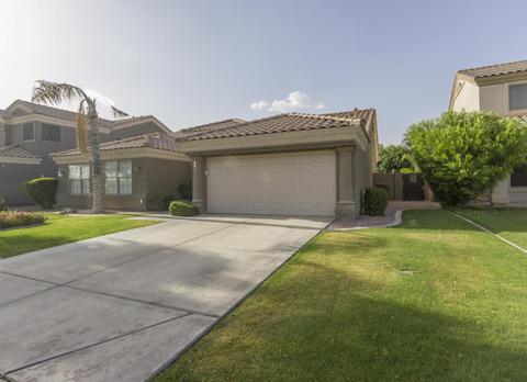 4058 E Kroll Dr, Gilbert, AZ 85234 photo 3