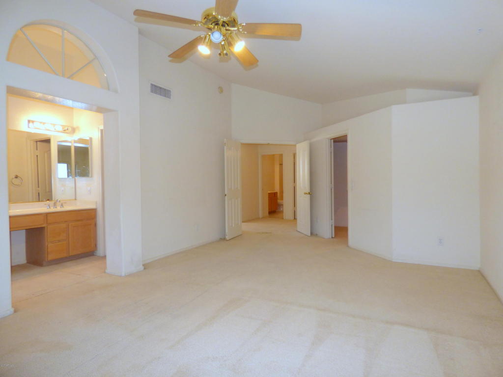 158 S Cobblestone Dr, Gilbert, AZ 85296 photo 12