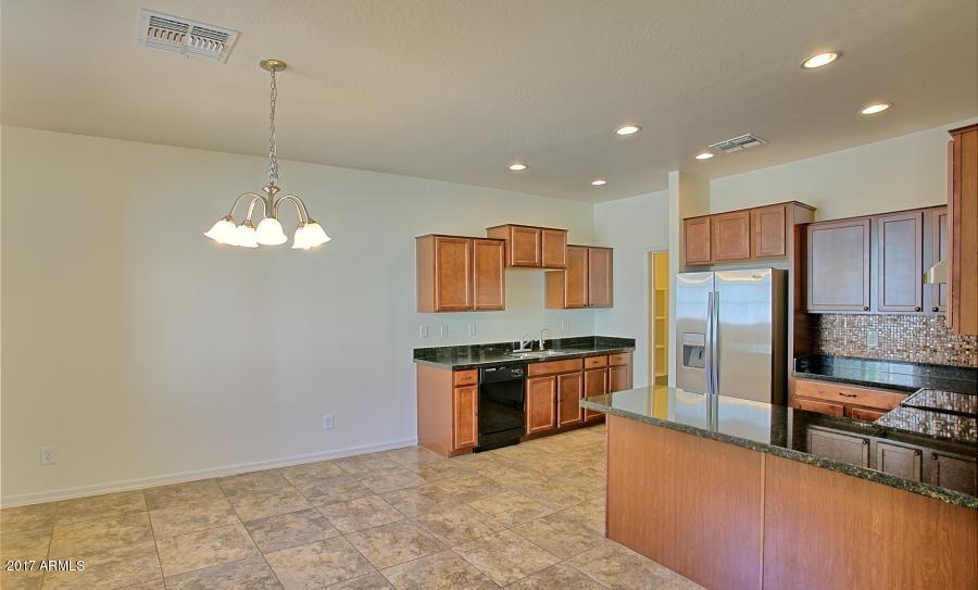 845 S Reber Ave, Gilbert, AZ 85296 photo 2