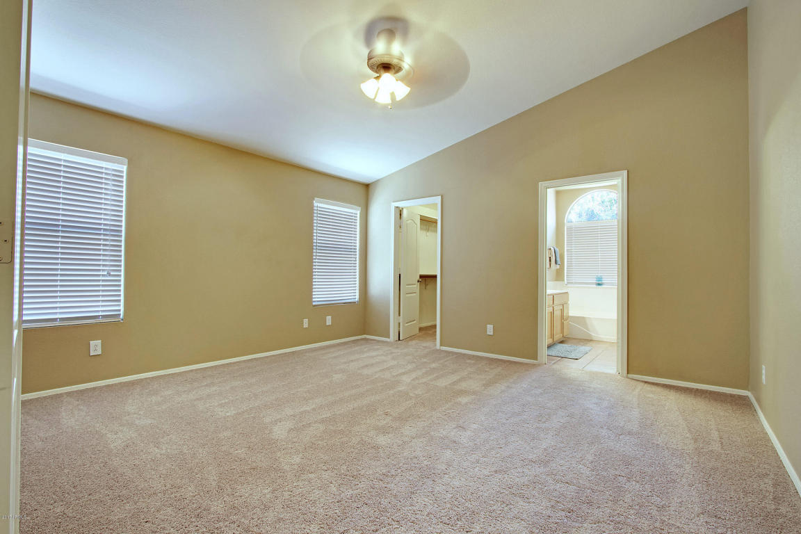 2362 E Smoke Tree Rd, Gilbert, AZ 85296 photo 7