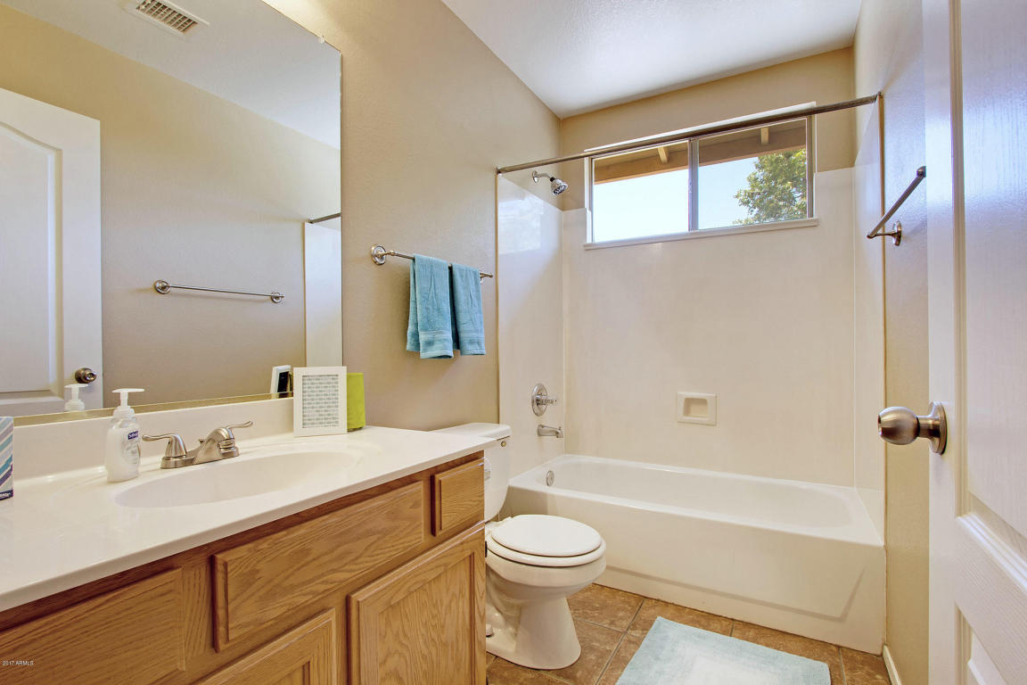 2362 E Smoke Tree Rd, Gilbert, AZ 85296 photo 12
