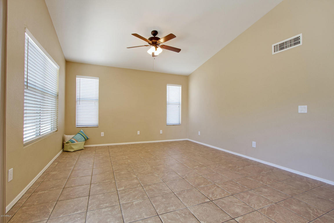 2362 E Smoke Tree Rd, Gilbert, AZ 85296 photo 4