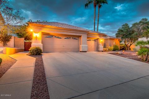 838 E Desert Flower Ln, Phoenix, AZ 85048 photo 2