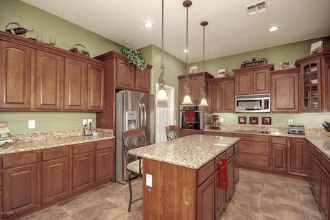 16813 W Apache St, Goodyear, AZ 85338 photo 5