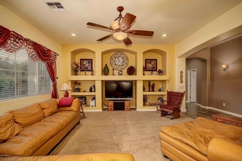 16813 W Apache St, Goodyear, AZ 85338 photo 11