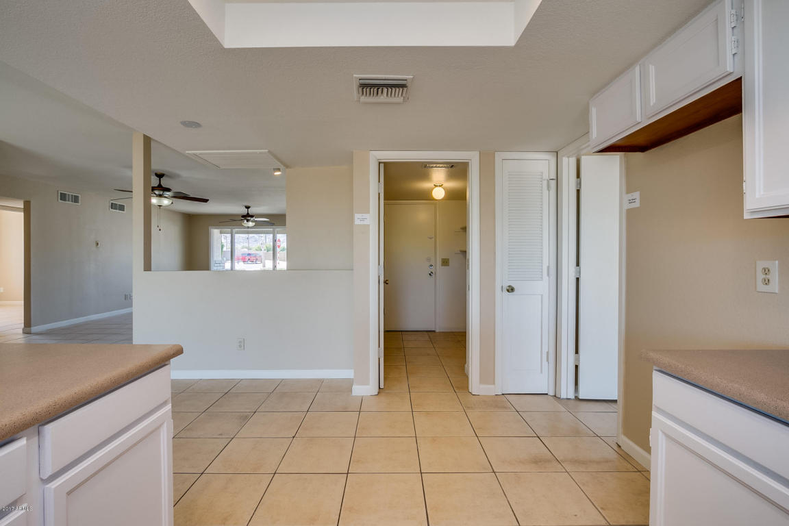1538 E Carter Rd, Phoenix, AZ 85042 photo 4