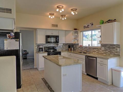 4227 E South Fork Dr, Phoenix, AZ 85044 photo 4