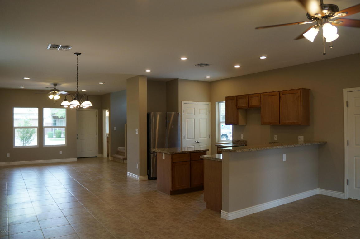 2225 E Pecan Rd, Phoenix, AZ 85040 photo 6