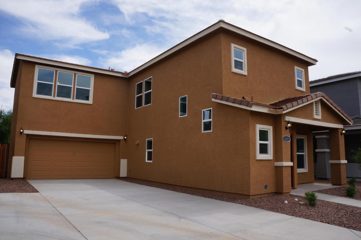 2225 E Pecan Rd, Phoenix, AZ 85040 photo 1